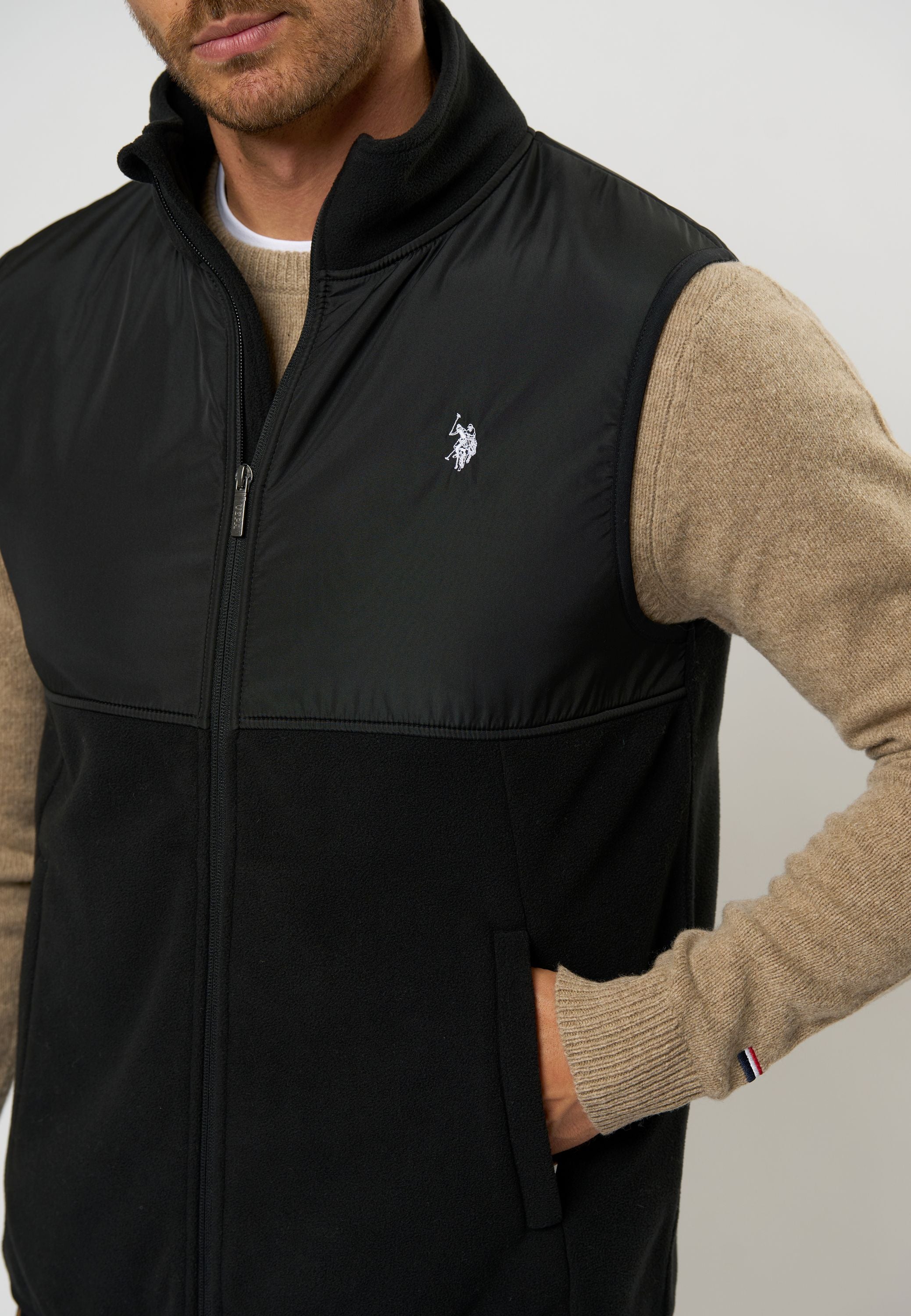 UMBera Fleece Vest